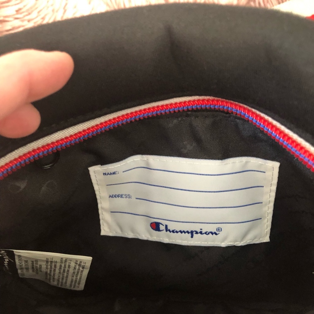 NWOT Champion Fanny pack/waist bag - Picture 6 of 6